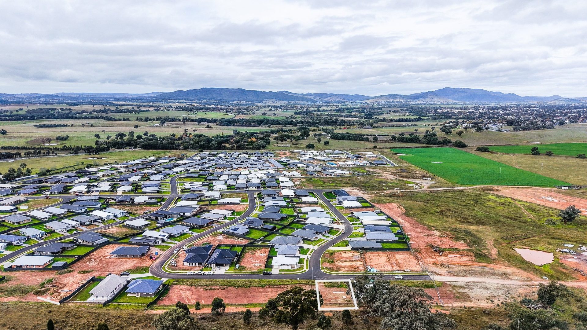 Sold - 34 Davis Crescent - New Property in Mudgee - Real Estate by Adam Woods