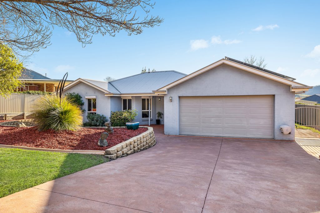 Sold - 1 Claret Ash Avenue - New Property in Lithgow - Real Estate by Stacey Field