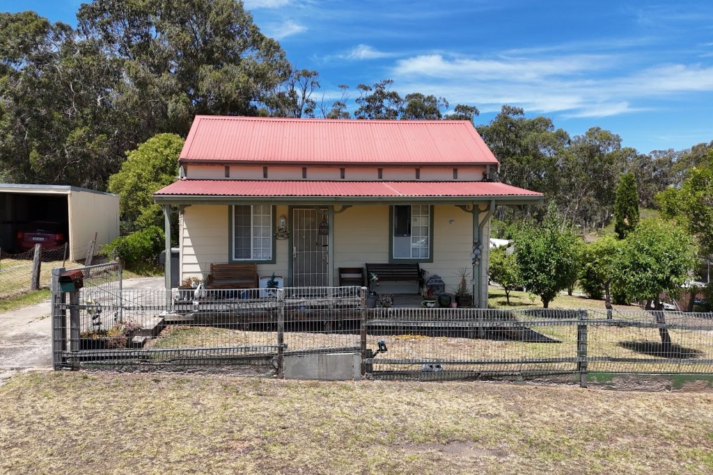 14 Donoghue Street