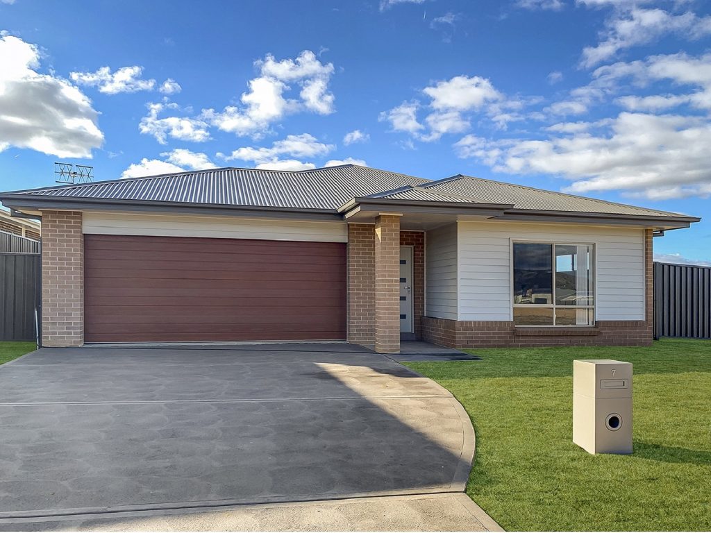 Sold - 7 Enfield Avenue - New Property in Mudgee - Real Estate by Adam Woods