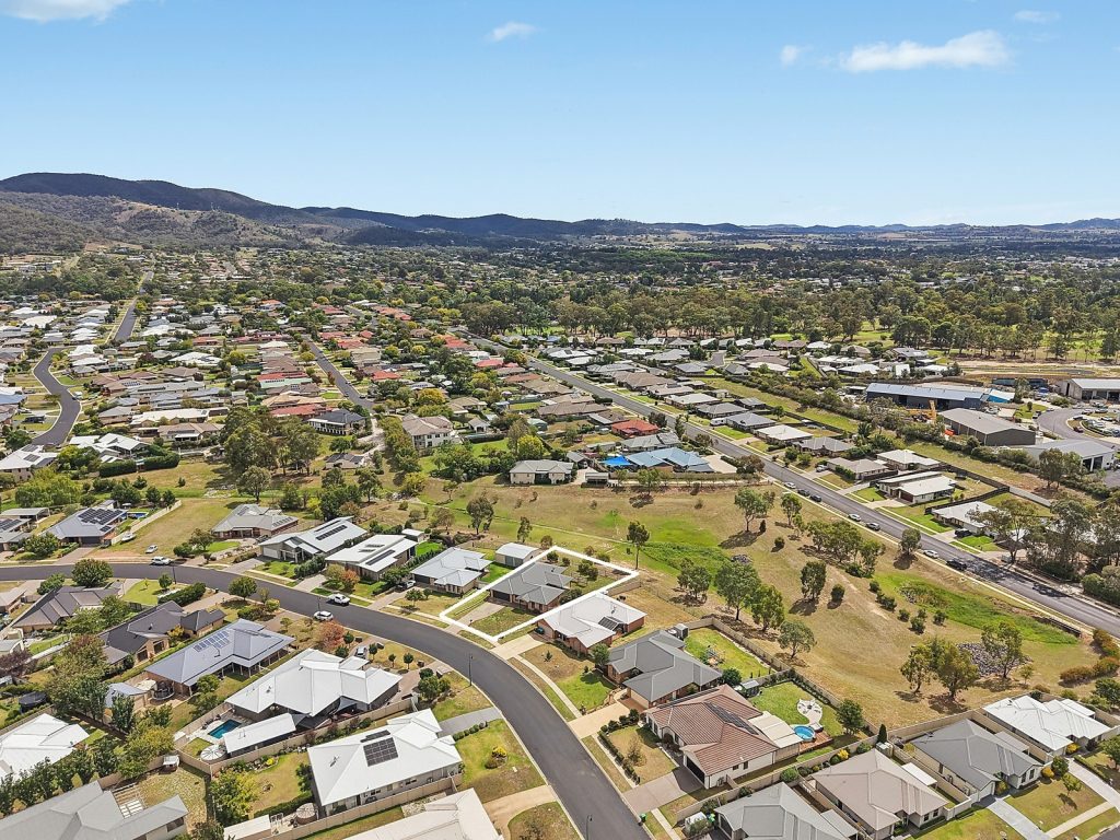 Sold - 10 Bateman Avenue - New Property in Mudgee - Real Estate by Adam Sutherland