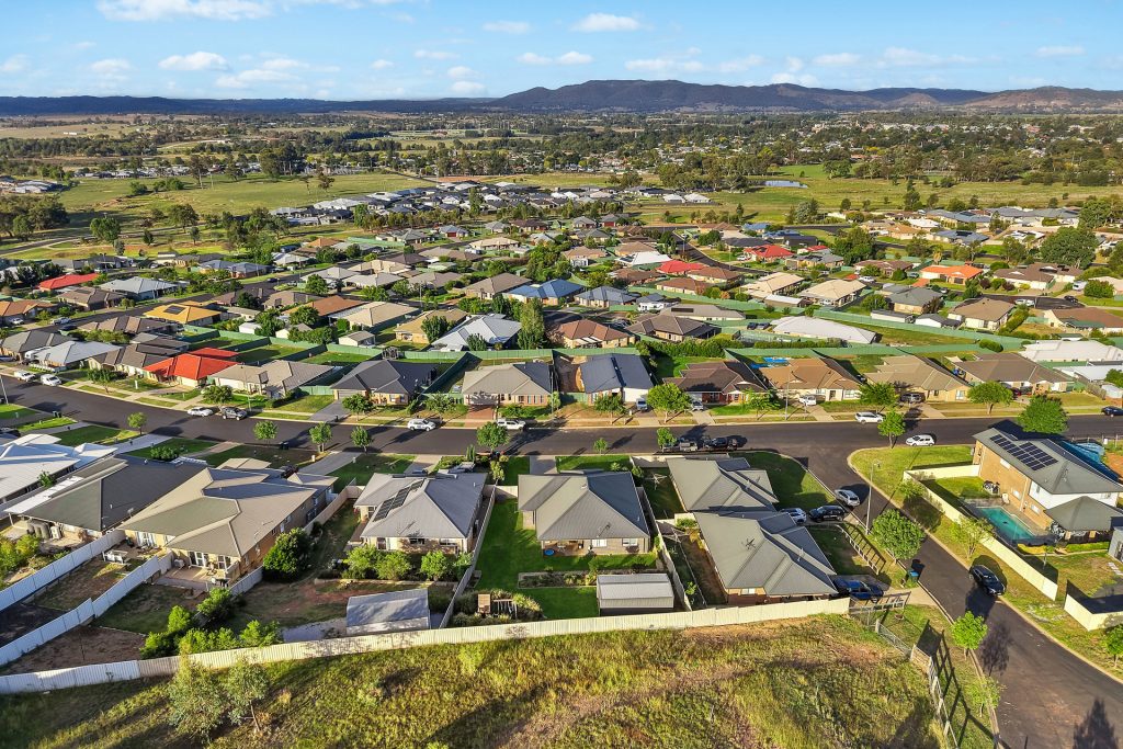 Sold - 40 Banjo Paterson Avenue - New Property in Mudgee - Real Estate by Adam Sutherland