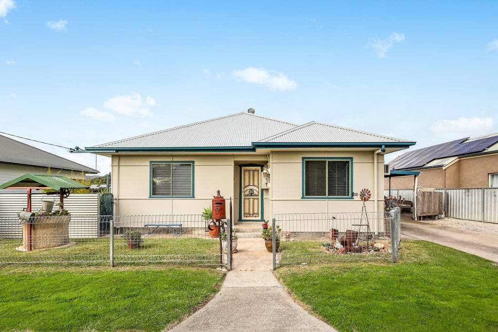 Auction - 5 McFarlane Street - New Property in Mudgee - Real Estate by Adam Woods