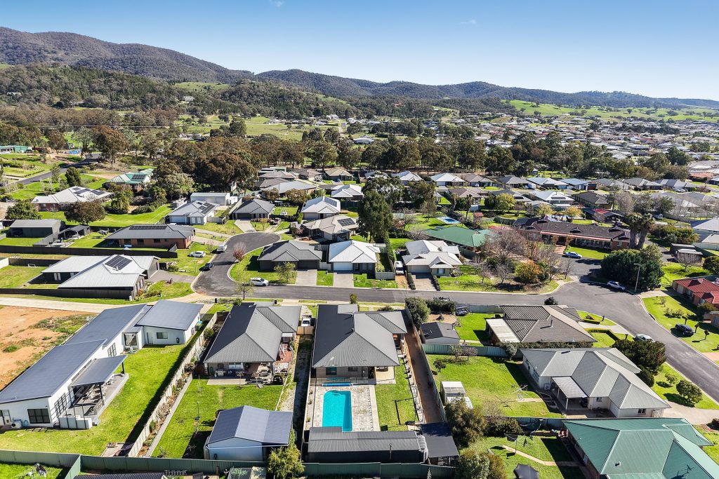 Sold - 11 Baskerville Drive - New Property in Mudgee - Real Estate by Adam Sutherland
