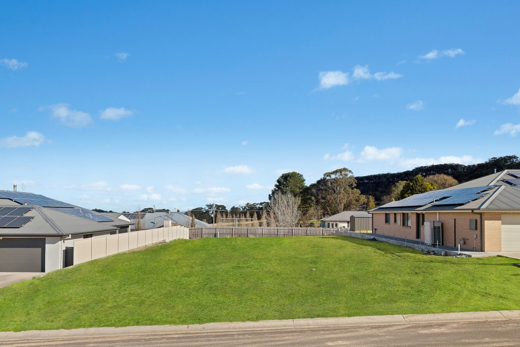 Auction - 26 Surveyors Way - New Property in Lithgow - Real Estate by Stacey Field
