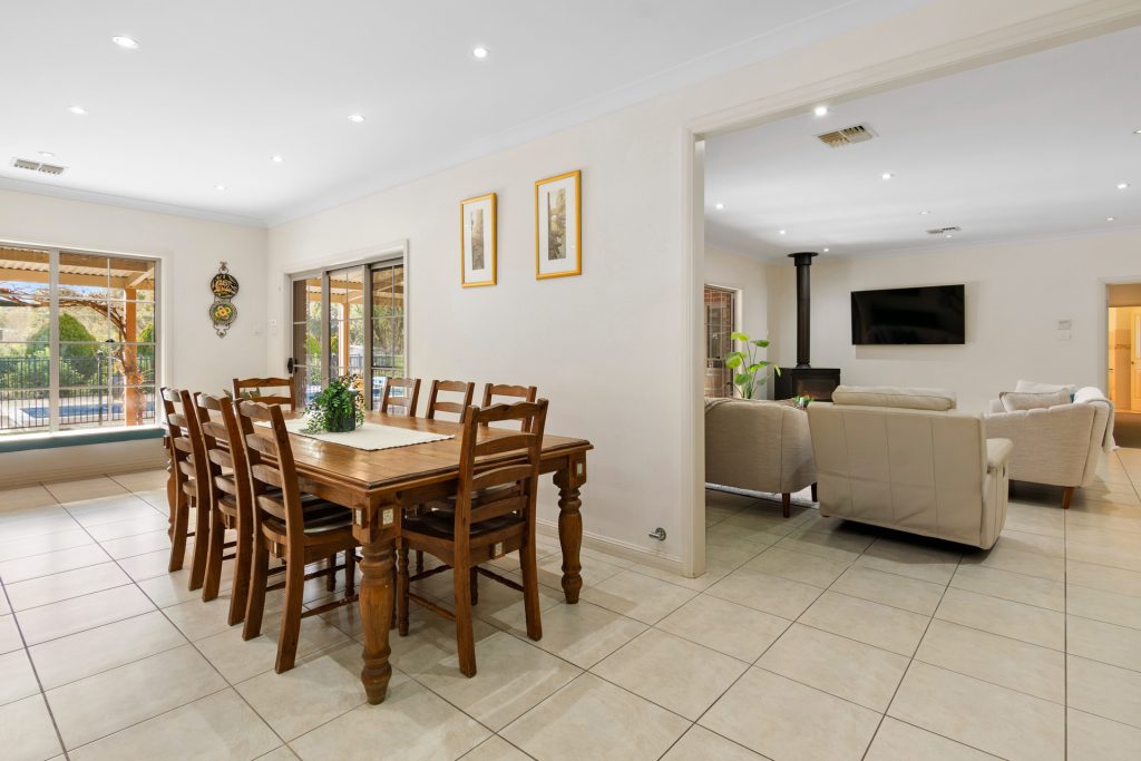 Auction - 18 Leconfield Drive - New Property in Mudgee - Real Estate by Adam Woods