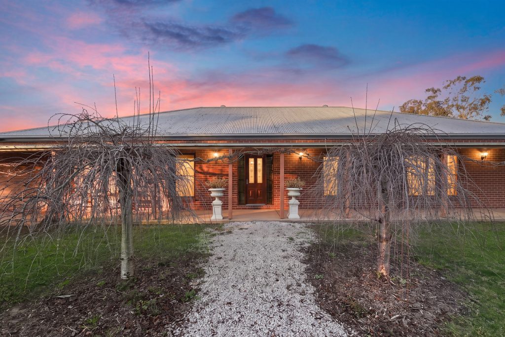 Auction - 18 Leconfield Drive - New Property in Mudgee - Real Estate by Adam Woods