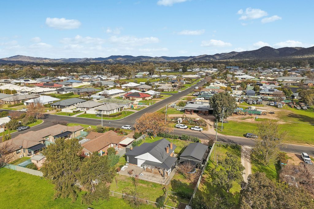 For Sale - 22 Spring Road - New Property in Mudgee - Real Estate by Adam Sutherland