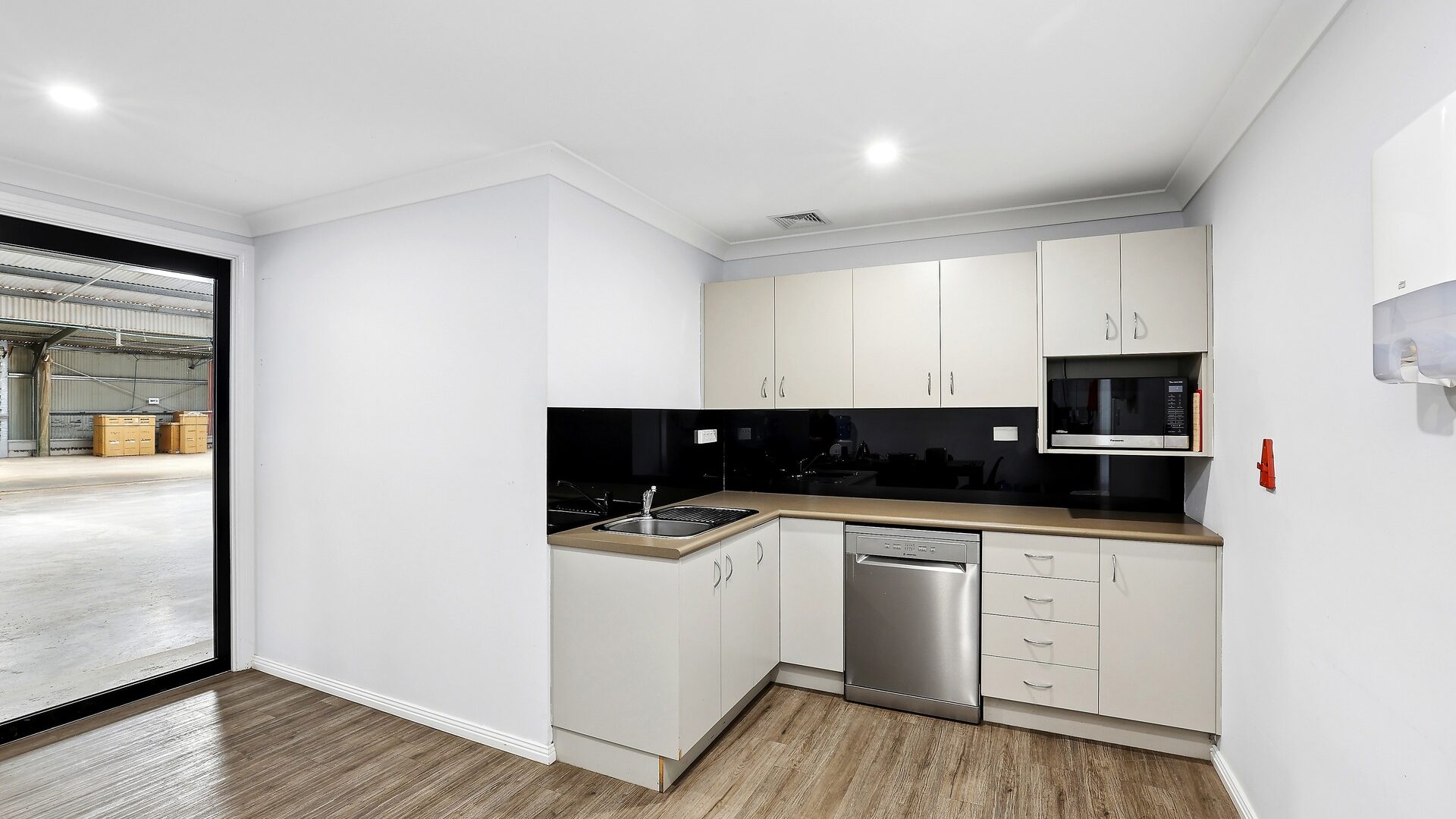Lease - 52 Depot Road - New Property in Mudgee - Real Estate by Stacey Woods