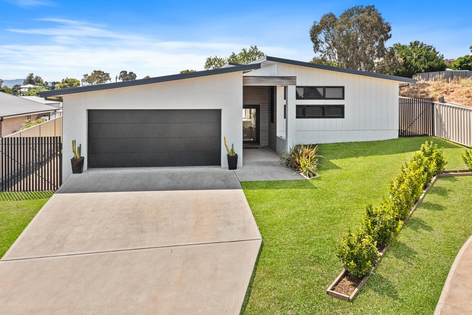 15 Baskerville Drive